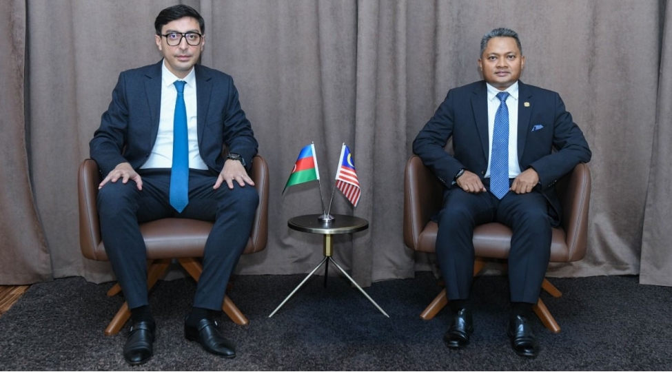 ferid-qayibov-malayziya-sefirini-qebul-edib-foto