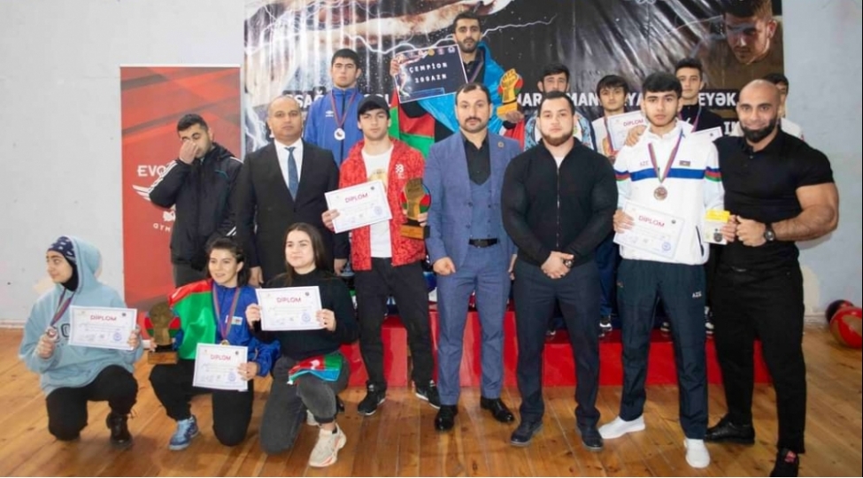 nerimanovda-gencler-arasinda-sade-idman-novleri-uzre-turnir-kechirilib