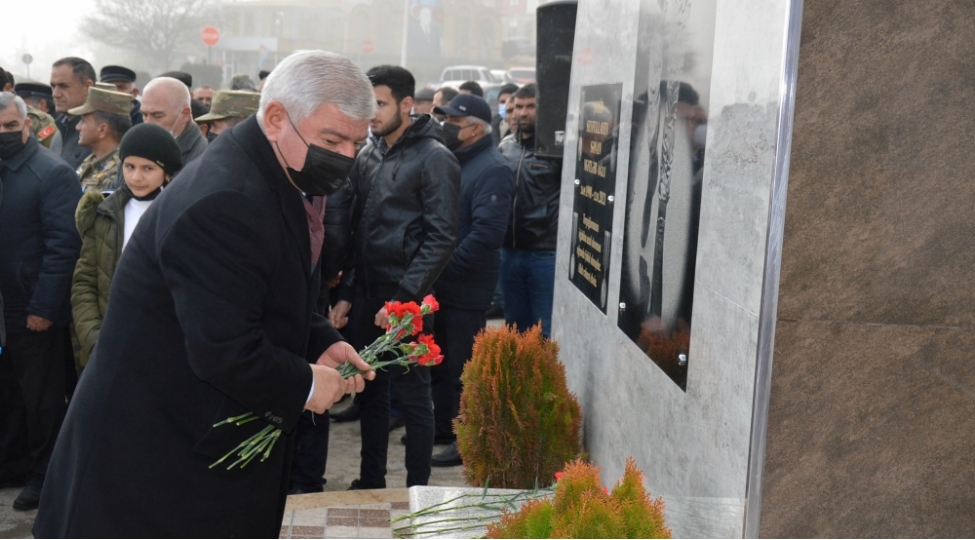 masallininerkivan-qesebesinde-shehid-senan-seyfullayevin-xatiresi-ebedileshdirilib-foto