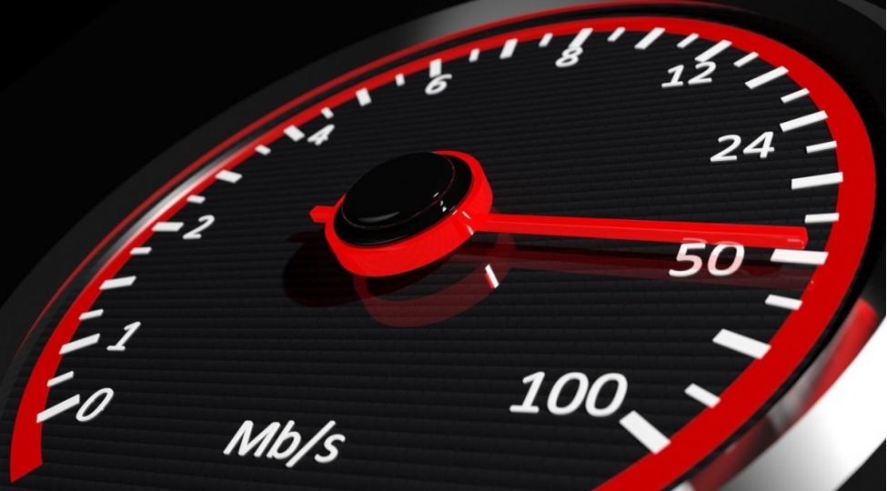 azerbaycanda-mobil-ve-sabit-internetin-sureti-dekabrda-artib