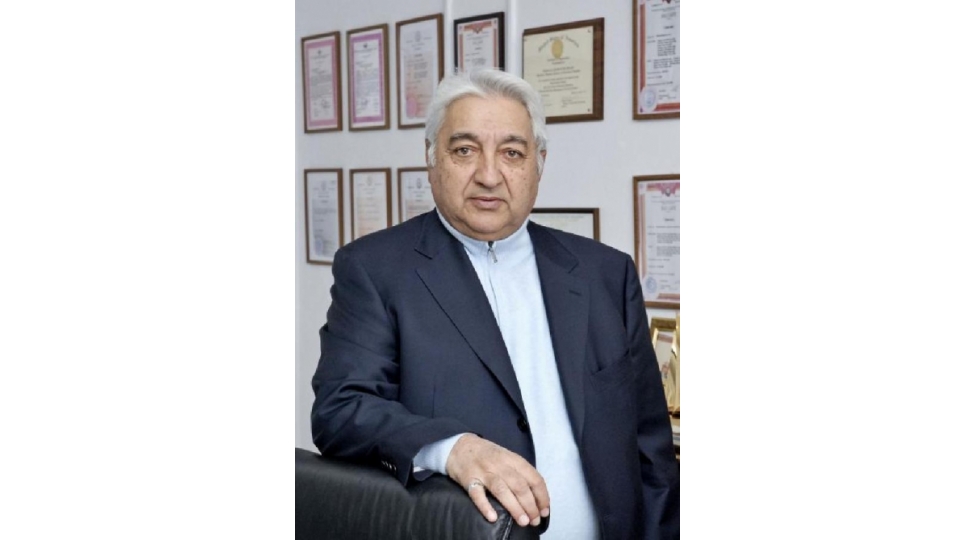 akademik-arif-pashayev-azerbaycan-elmine-ve-milli-aviasiyanin-inkishafina-deyerli-tohfeler-verib-foto