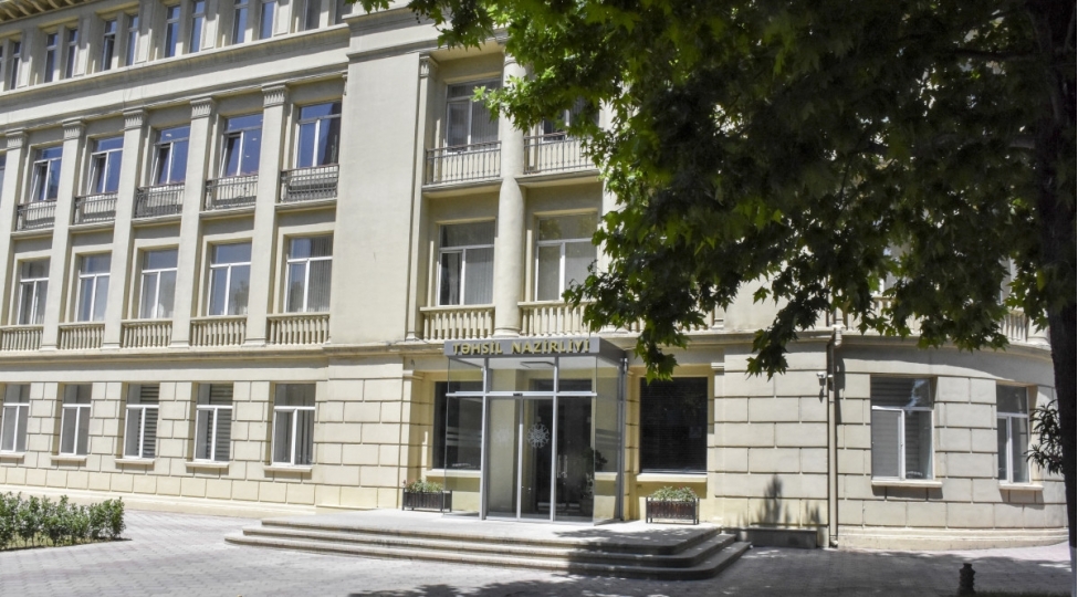 azerbaycanda-en-az-ve-en-chox-shagirdi-olan-mektebler-hansilardir