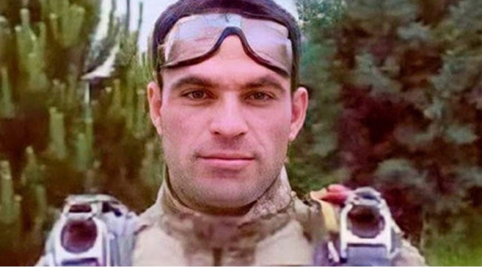 ermenistani-lerzeye-salan-qoca-qurd-kolge-adam-shehid-penceli-teymurov-video