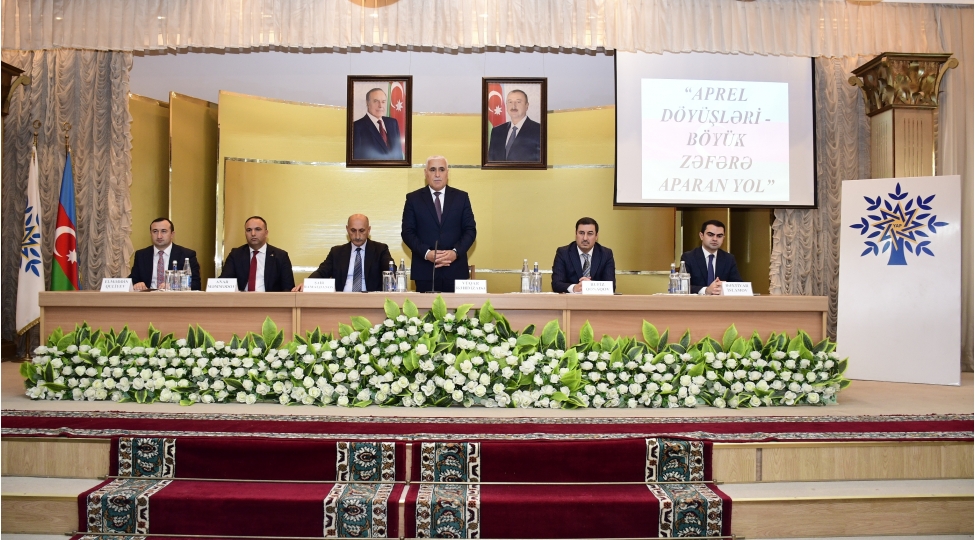 aprel-doyushleri-boyuk-zefere-aparan-yol-movzusunda-konfrans-kechirilib-foto