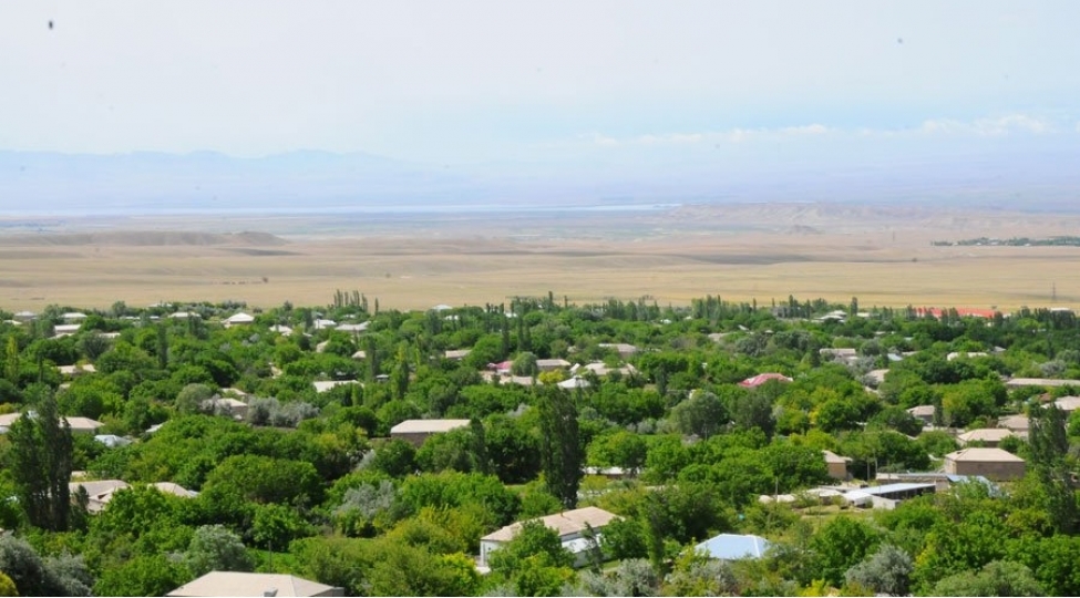 daglarin-qoynundaki-yurd-yerim-qarabaglar