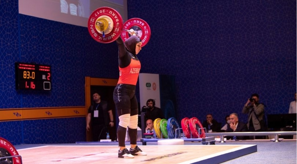 agir-atletika-uzre-azerbaycan-chempionatina-qadinlarin-yarishi-ile-start-verilib