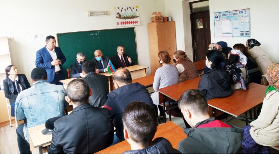 shilevenge-ve-adnali-erazi-partiya-teshkilatlarinda-hesabat-sechki-yigincaqlari-kechirilib