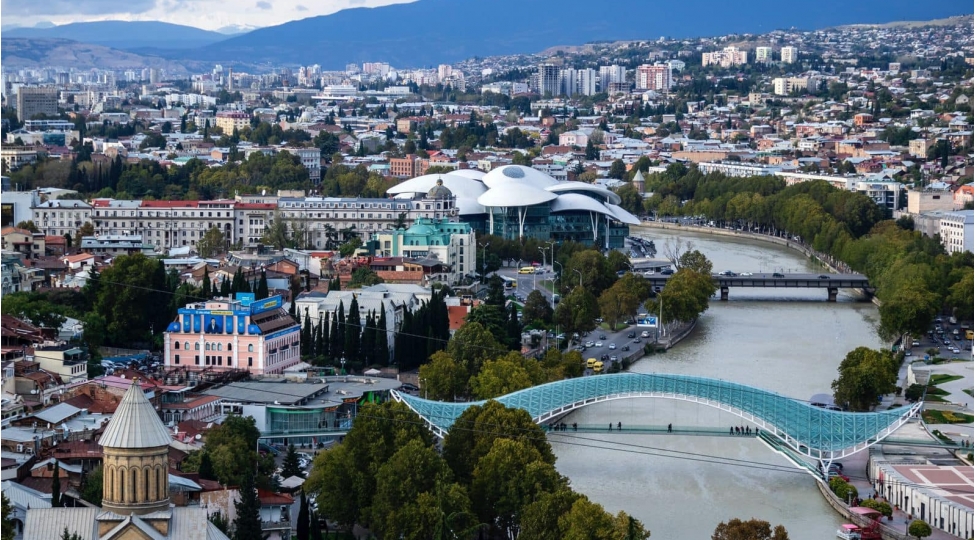 gurcustan-parlamenti-yeniden-xususi-tehlukesizlik-rejimine-kechir