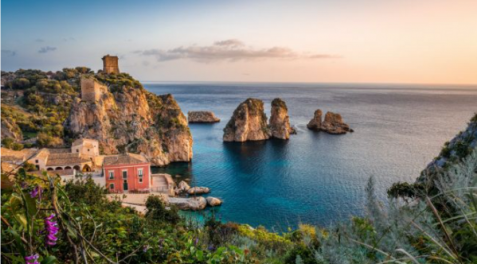 italiyada-1-avroya-satilan-evler