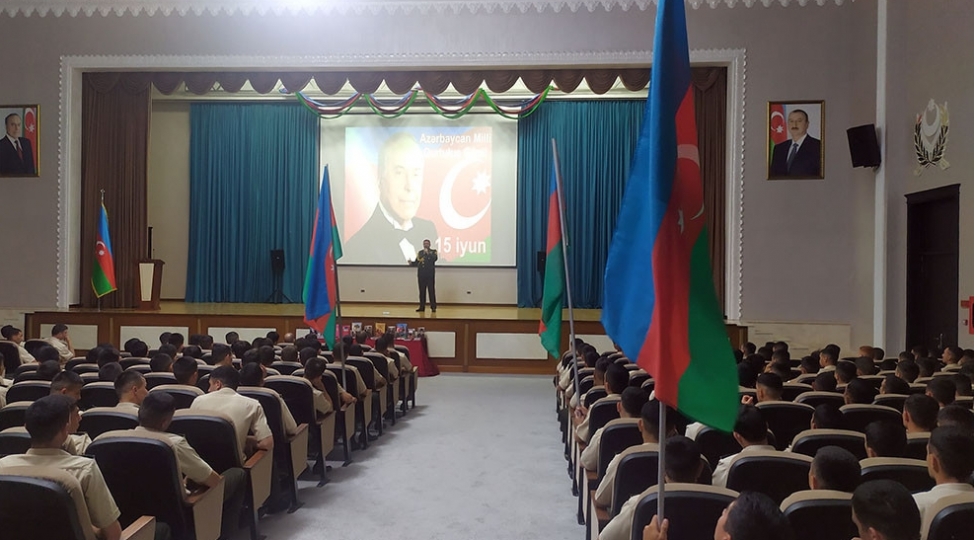 azerbaycan-ordusunda-milli-qurtulush-gunu-munasibetile-tedbirler-kechirilib