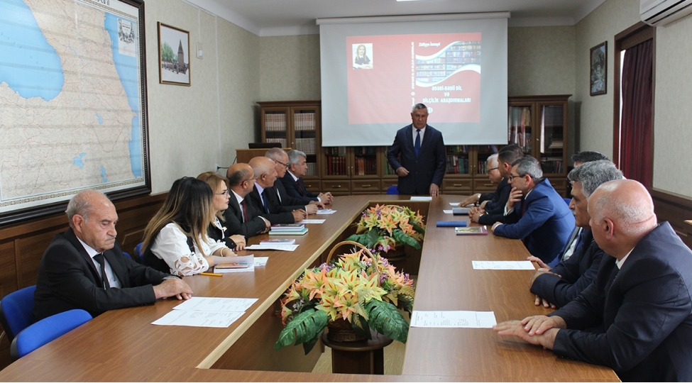 yeni-neshr-olunan-kitablarin-teqdimati-kechirilib