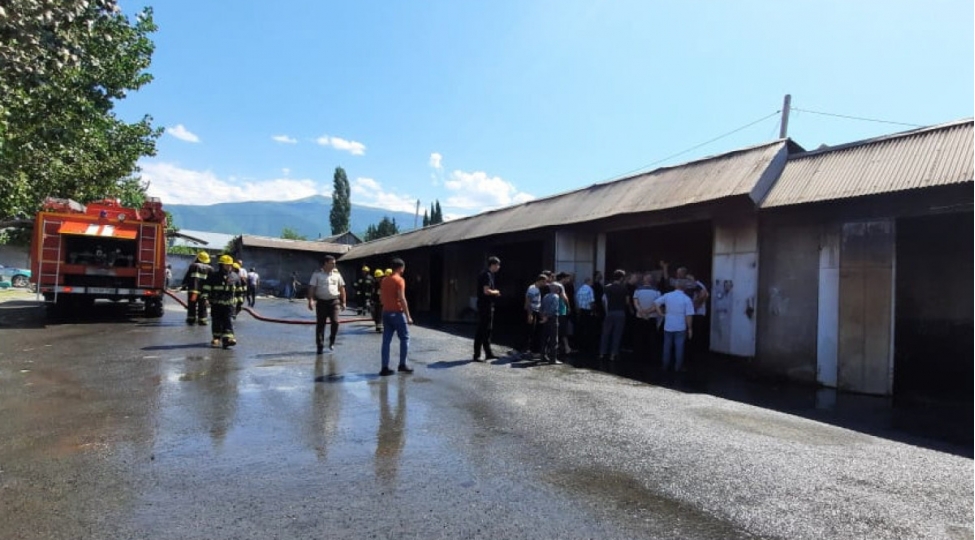 shekide-mashin-temiri-sexleri-yanib