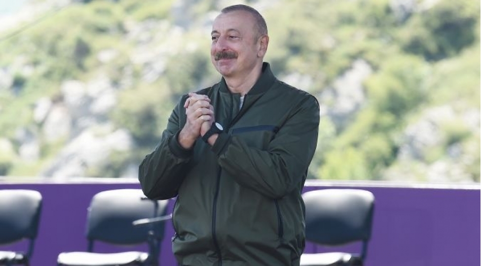 prezident-ilham-eliyev-dunya-azerbaycanlilarinin-hemreyliyi-gunu-ile-elaqedar-paylashim-edib-foto