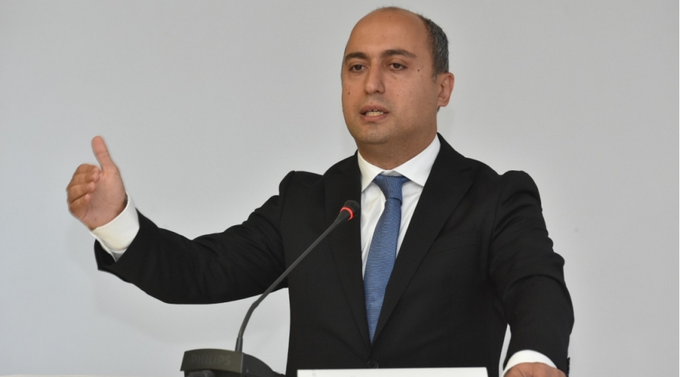 mekteb-psixoloqlarinda-intiharin-sebebini-axtarmaq-ve-ona-yonelmek-dogru-deyil