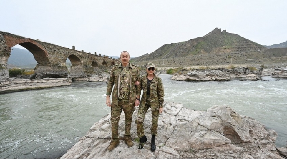 uchrengli-bayragimizin-xudaferin-korpusunde-qaldirmasi-azerbaycan-xalqi-uchun-qurur-ve-fexaretdir