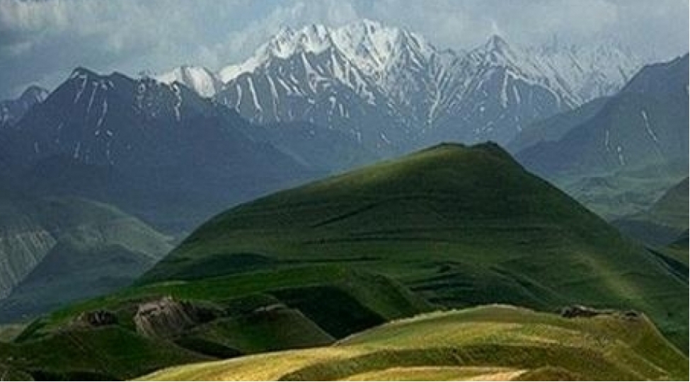 zengezuru-taniyaq-ve-tanidaq-zelimxan-yaqubun-zengezur-bayatilari
