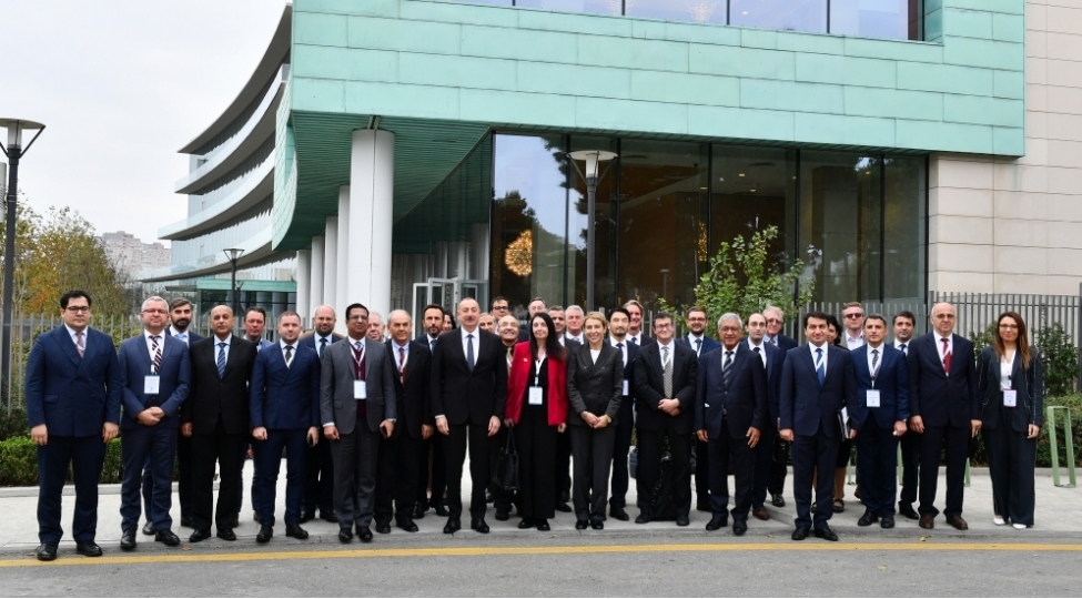 orta-dehliz-boyunca-geosiyaset-tehlukesizlik-ve-iqtisadiyyatmovzusunda-beynelxalq-konfrans-kechirilib-fotoyenilenib