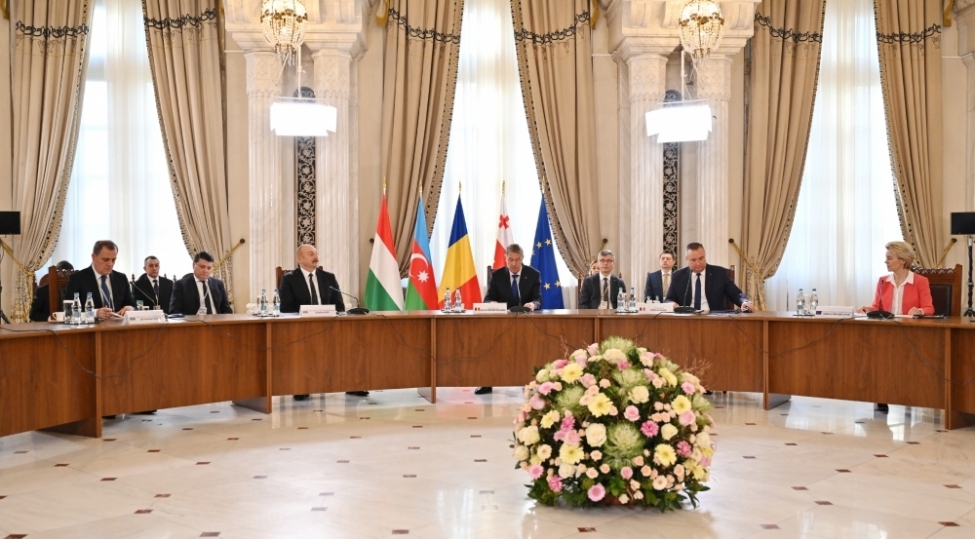 prezident-ilham-eliyev-olkemiz-muhum-elektrik-enerjisi-techizatchisina-chevrilmekdedir
