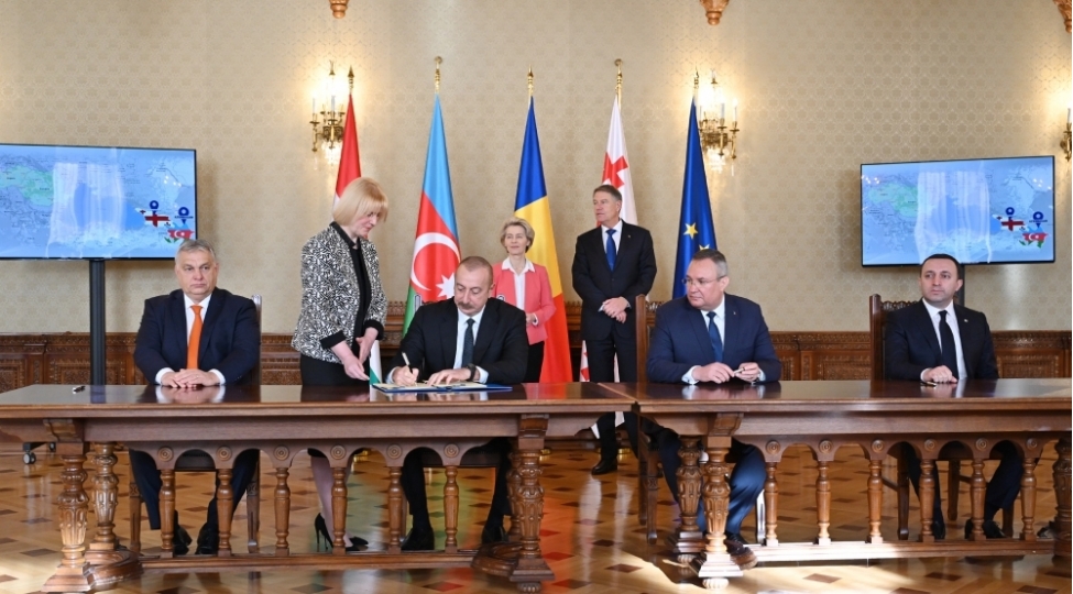bu-gun-biz-avropaya-diger-enerji-korpusunu-salmaga-bashlayiriq