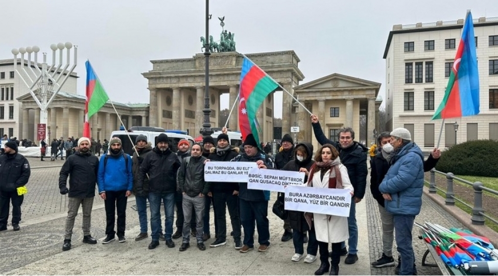 berlinde-ermenistanin-ekoterrorunu-pisleyen-etiraz-aksiyasi-kechirildi