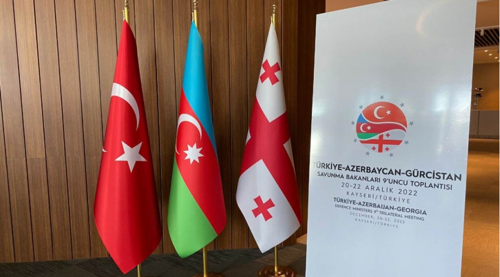 azerbaycan-turkiye-ve-gurcustan-mudafie-nazirlerinin-uchterefli-gorushu-kechirilir