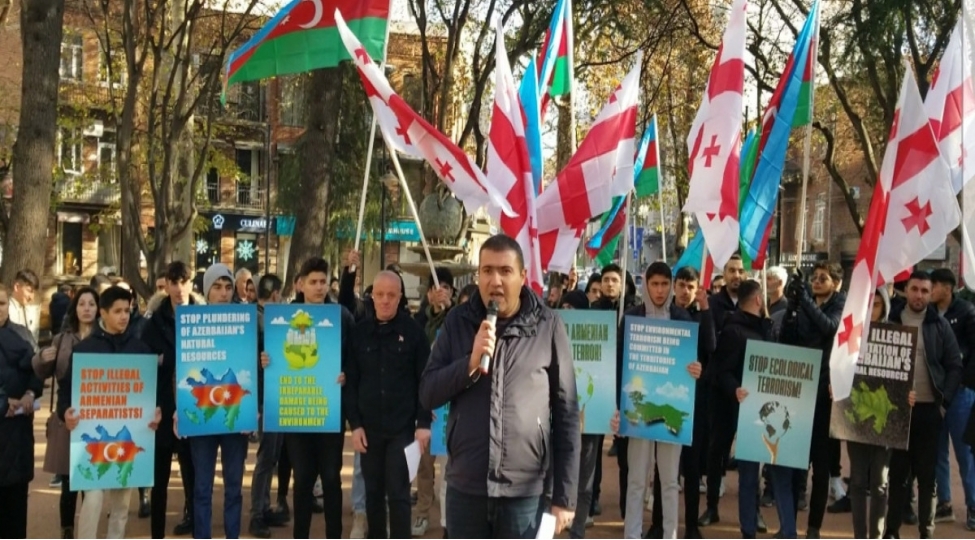 tbiliside-azerbaycanli-ekoaktivistlere-destek-aksiyasi-kechirilib