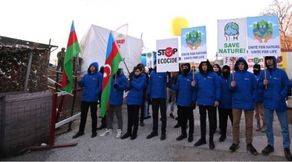 xankendi-lachin-yolunda-etiraz-aksiyasi-davam-edir-qarabag-shikestesi-seslendirilir