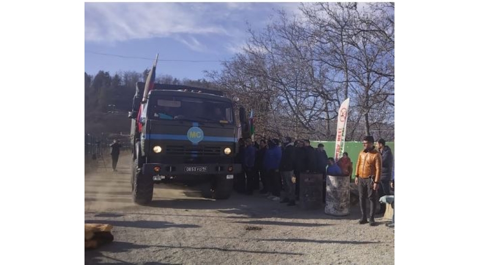 xankendi-lachin-yolunda-gun-erzinde-sulhmeramlilarin-9-avtomobili-maneesiz-hereket-edib-yenilenib
