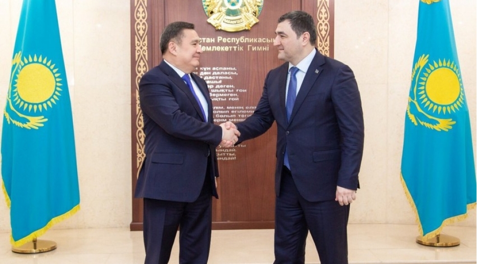 azerbaycan-sefiri-qazaxistanin-daxili-ishler-naziri-ile-gorushub-2
