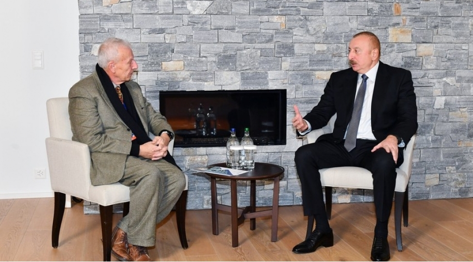 prezident-ilham-eliyev-kromatix-sa-shirketinin-bash-icrachi-direktoru-ile-gorushub