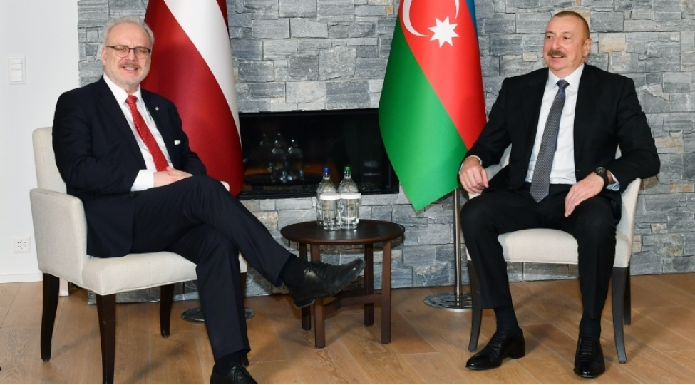 prezident-ilham-eliyevin-davosda-latviya-prezidenti-ile-gorushu-olub