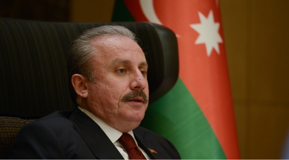 mustafa-shentop-20-yanvar-shehidlerinin-xatiresini-yad-edib