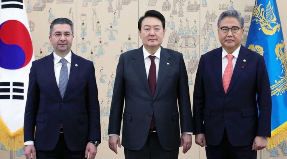 azerbaycan-sefiri-etimadnamesini-cenubi-koreya-prezidentine-teqdim-edib