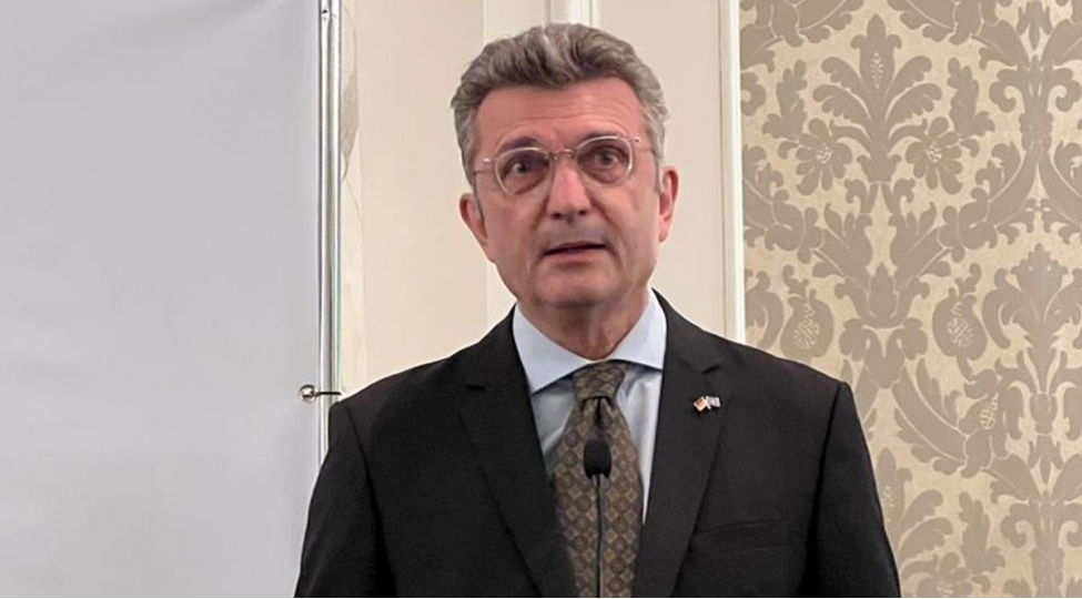 almaniya-sefiri-azerbaycanin-tehrandaki-sefirliyine-edilen-olumcul-hucum-xeberinden-sarsildiq