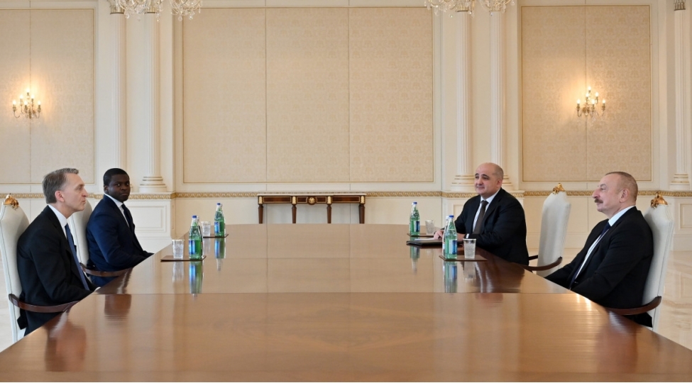 prezident-brookfield-asset-management-shirketinin-bash-icrachi-direktorunu-qebul-edib