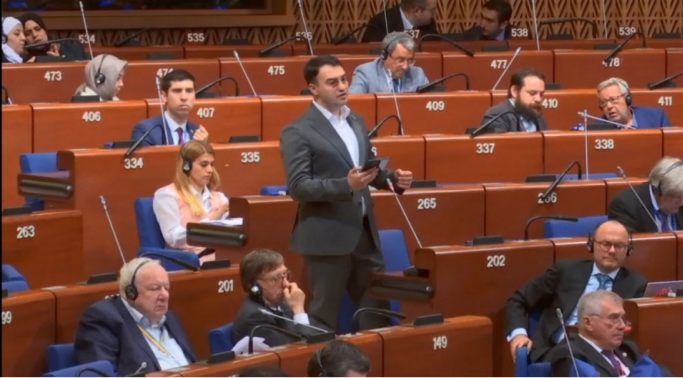 azerbaycanli-deputat-ashpa-da-iddialara-cavab-verdi-lachin-yolu-achiqdir