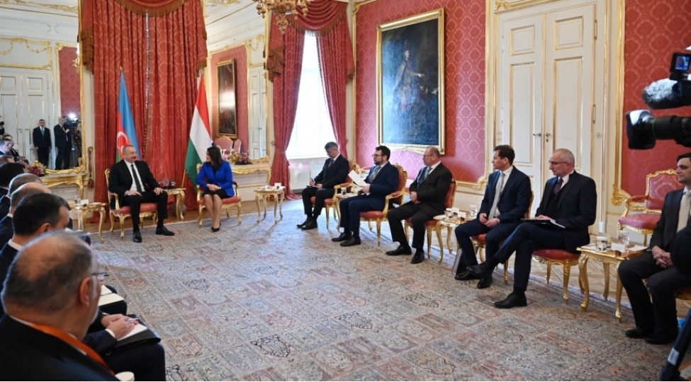 prezident-ilham-eliyev-macaristanli-hemkarini-azerbaycana-sefere-devet-edib