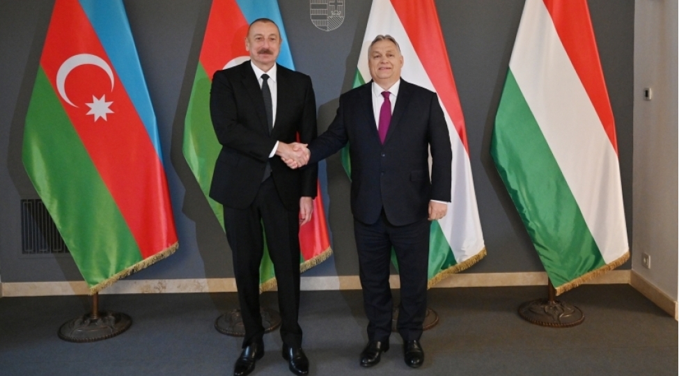 azerbaycan-prezidenti-ilham-eliyev-ve-macaristanin-bash-naziri-viktor-orban-metbuata-beyanatlarla-chixish-edibler