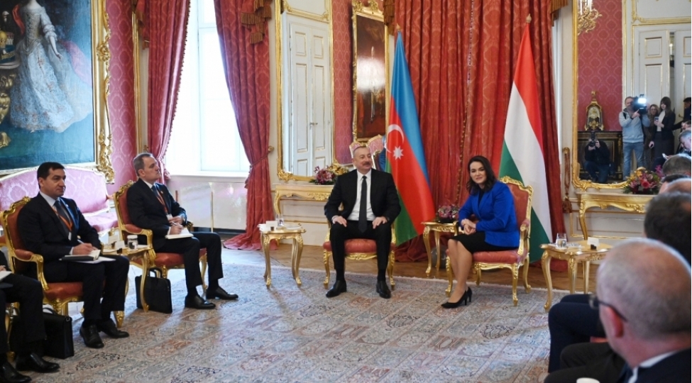 enerji-resurslarimizi-shaxelendirmek-uchun-bize-yaxshi-dost-ve-terefdashlar-lazimdir-macaristan-prezidenti
