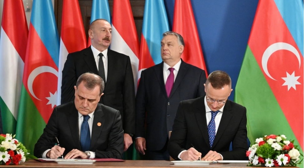 azerbaycan-ve-macaristan-xin-leri-emekdashliq-protokolu-imzalayib