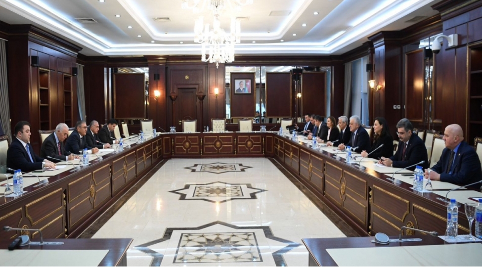 shamil-ayrimin-azerbaycana-seferi-bashlayib