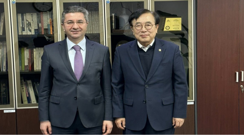 sefir-koreya-azerbaycan-parlamentlerarasi-dostluq-qrupunun-sedri-ile-gorushub