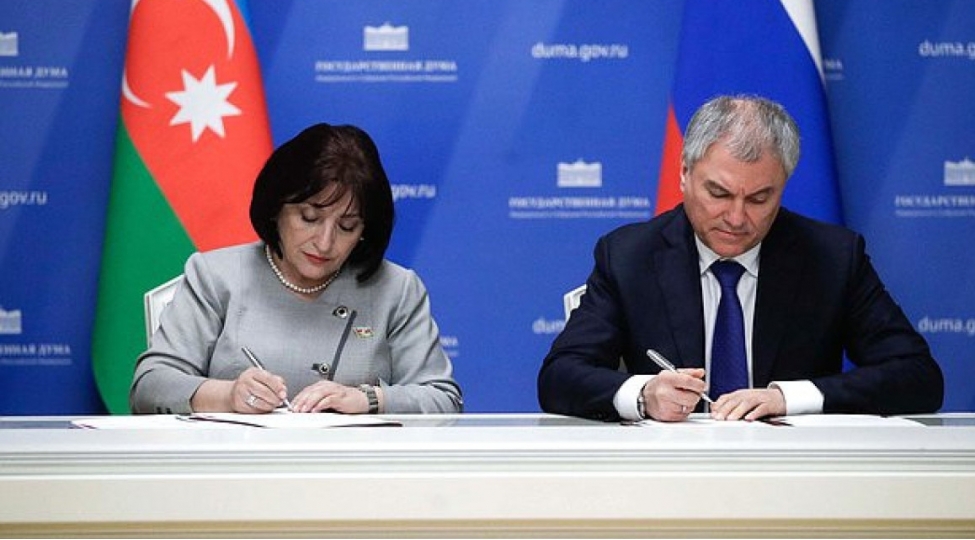 dovlet-dumasi-ile-milli-meclis-arasinda-emekdashliq-haqqinda-anlashma-memorandumu-imzalanib