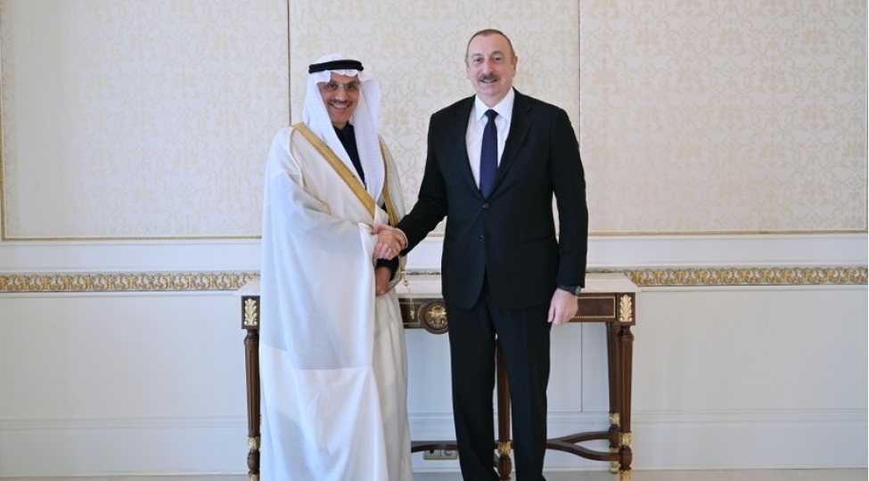 el-casiri-azerbaycan-islam-inkishaf-bankinda-feal-ishtirakchi-olmaqla-bu-qurumun-fealiyyetine-boyuk-tohfe-verir