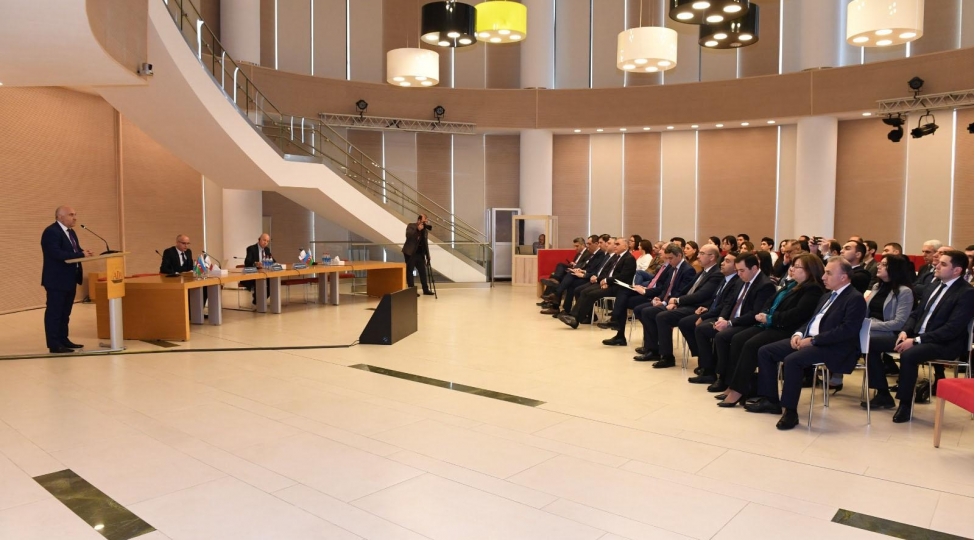 dunya-bankinin-mecburi-kochkunlerle-bagli-layihesi-uzre-gorulen-ishlerin-teqdimati-kechirilib