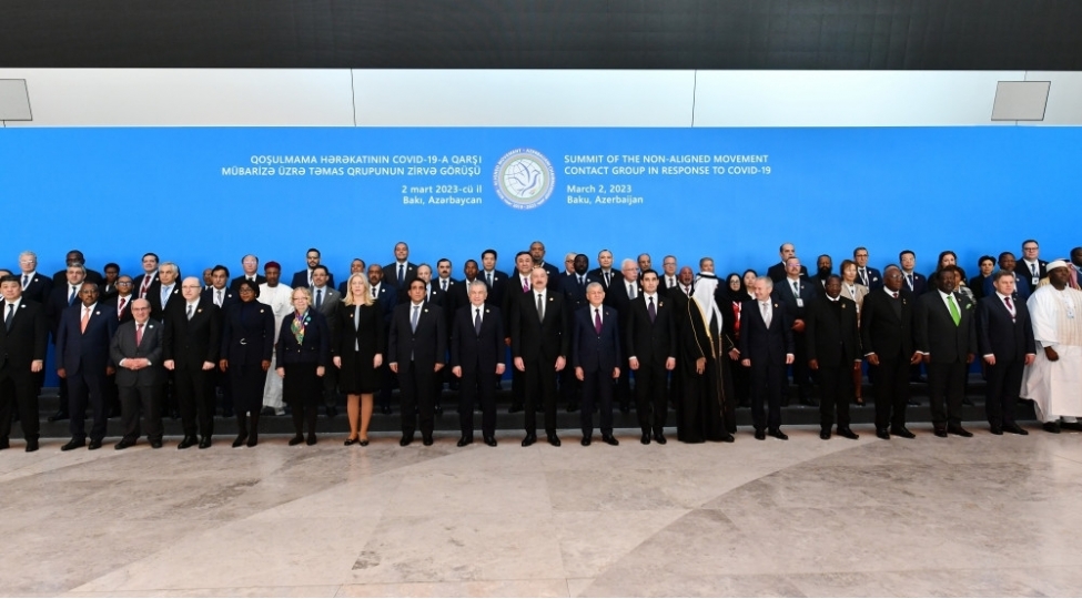 prezident-ilham-eliyevin-adindan-qoshulmama-herekati-zirve-gorushunun-ishtirakchilarinin-sherefine-ziyafet-verilib
