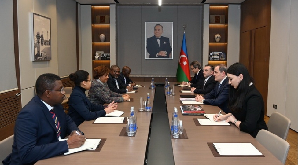 azerbaycan-ve-anqola-xin-bashchilari-ikiterefli-elaqeleri-muzakire-edib