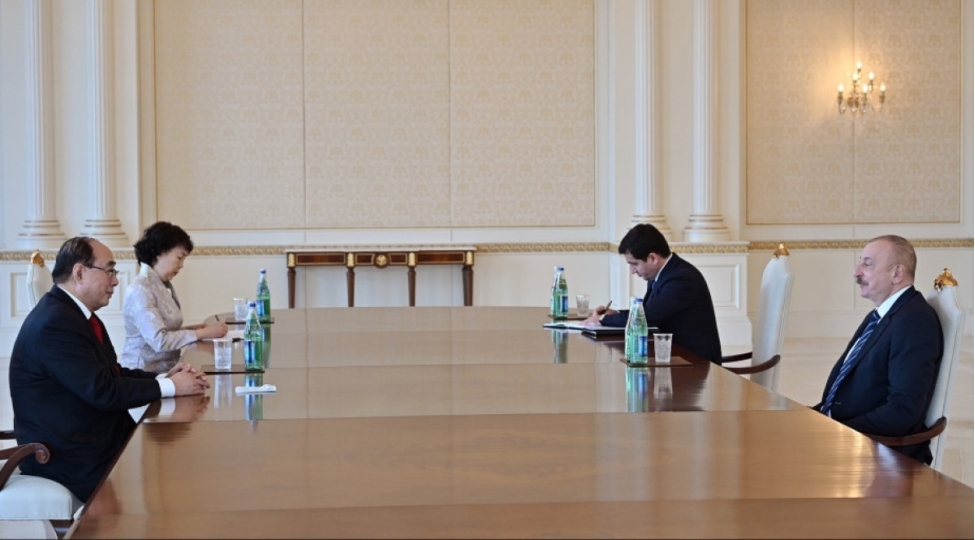 prezident-chinin-avropa-meseleleri-uzre-xususi-numayendesini-qebul-edib