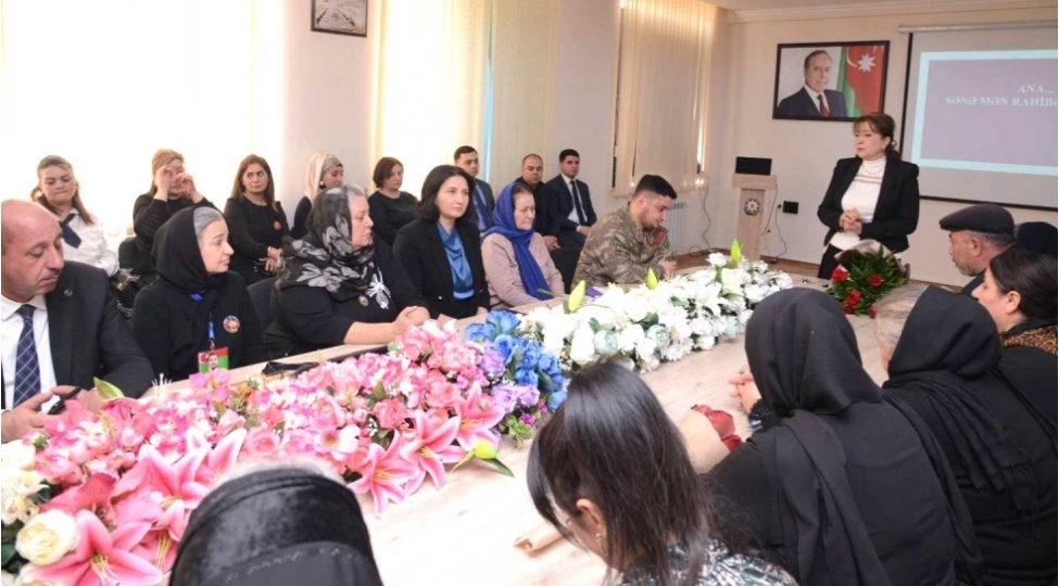 azerbaycan-qadini-olkenin-ictimai-siyasi-heyatinda-muhum-yer-tutur