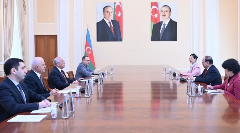 eli-esedov-chin-hokumetinin-avropa-meseleleri-uzre-xususi-numayendesi-ile-gorushub